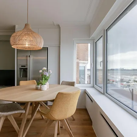 Huswell - Bright & Stylish Near With Sea View Vakantiehuis