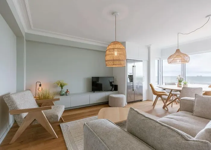 Casiola - Bright & Stylish Near With Sea View *