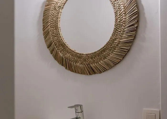 Casiola - Bright & Stylish Near With Sea View